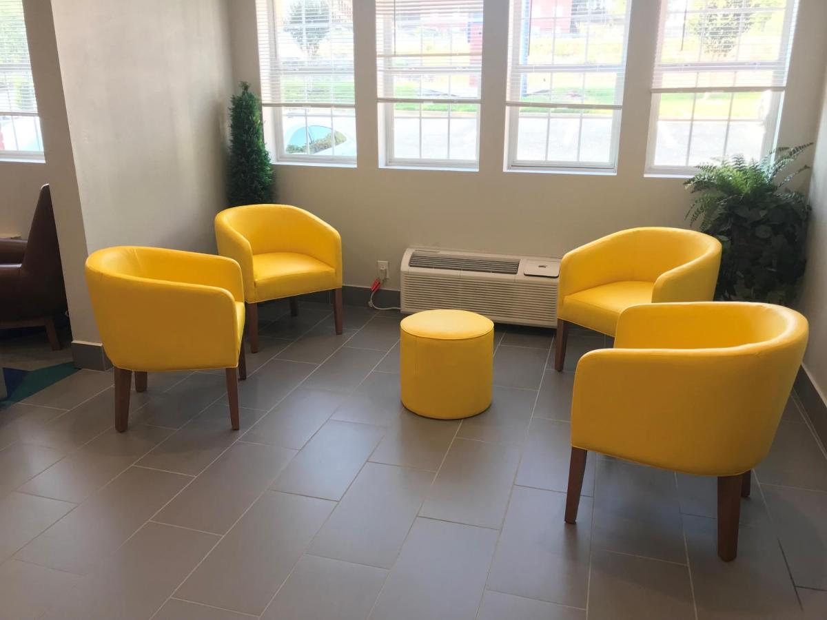 Microtel Inn & Suites By Wyndham Stockbridge/Atlanta I-75 Bagian luar foto