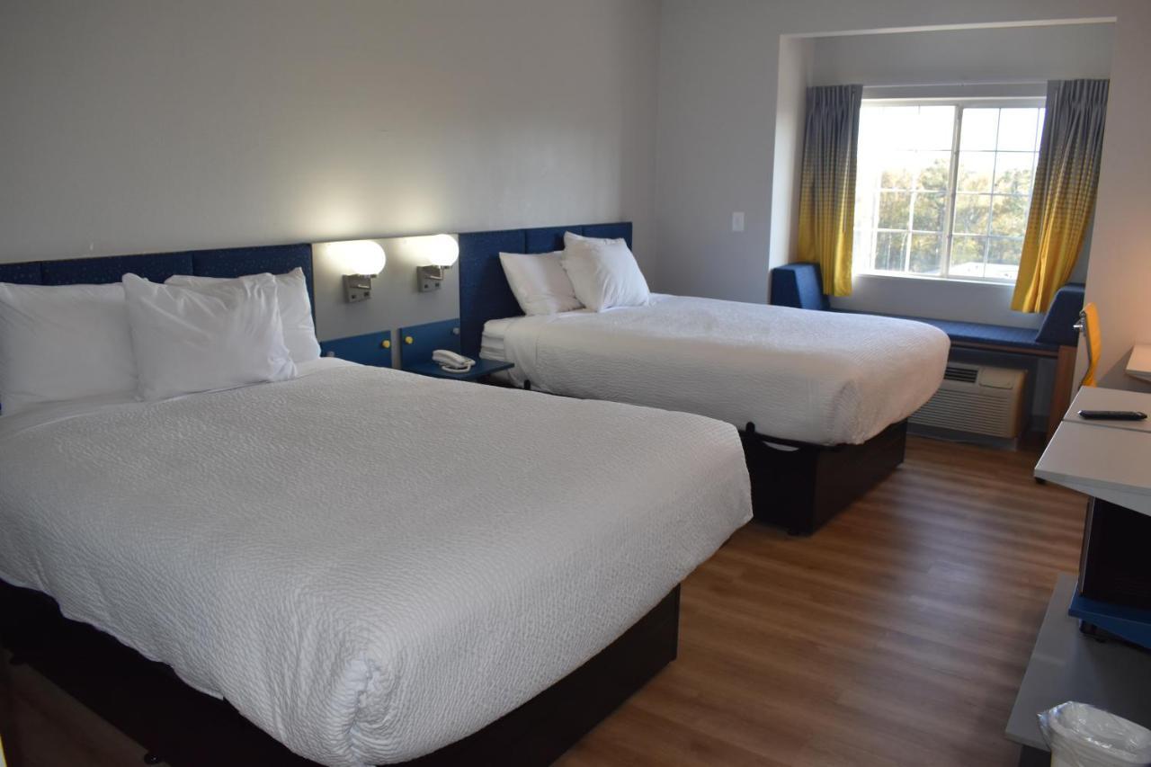 Microtel Inn & Suites By Wyndham Stockbridge/Atlanta I-75 Bagian luar foto