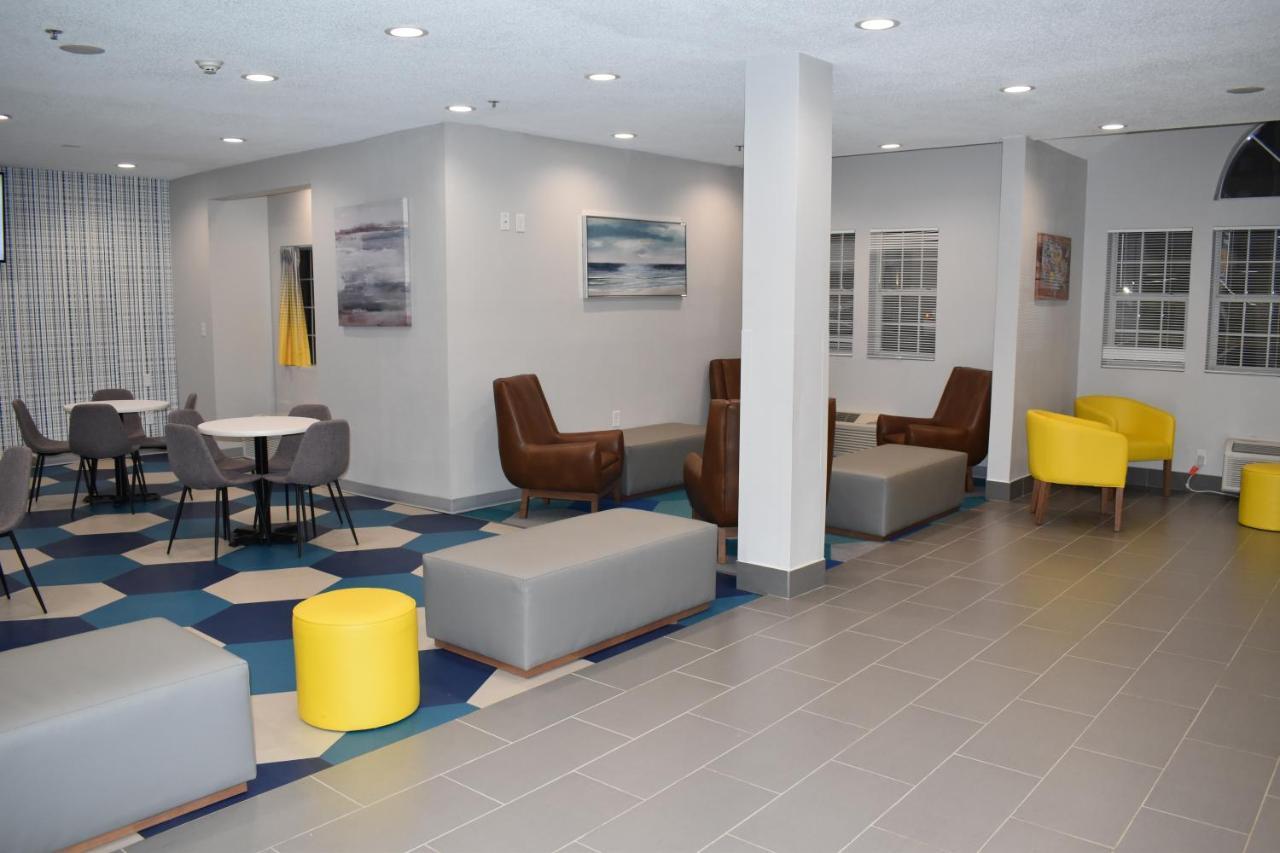 Microtel Inn & Suites By Wyndham Stockbridge/Atlanta I-75 Bagian luar foto