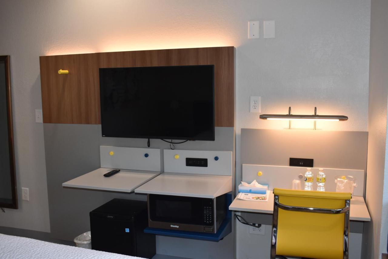 Microtel Inn & Suites By Wyndham Stockbridge/Atlanta I-75 Bagian luar foto
