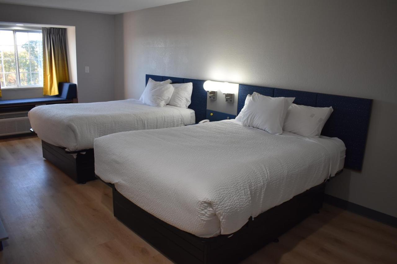 Microtel Inn & Suites By Wyndham Stockbridge/Atlanta I-75 Bagian luar foto