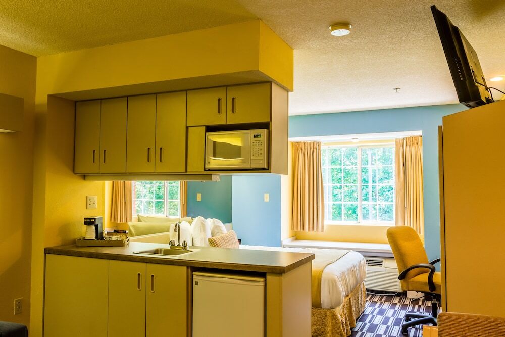 Microtel Inn & Suites By Wyndham Stockbridge/Atlanta I-75 Bagian luar foto